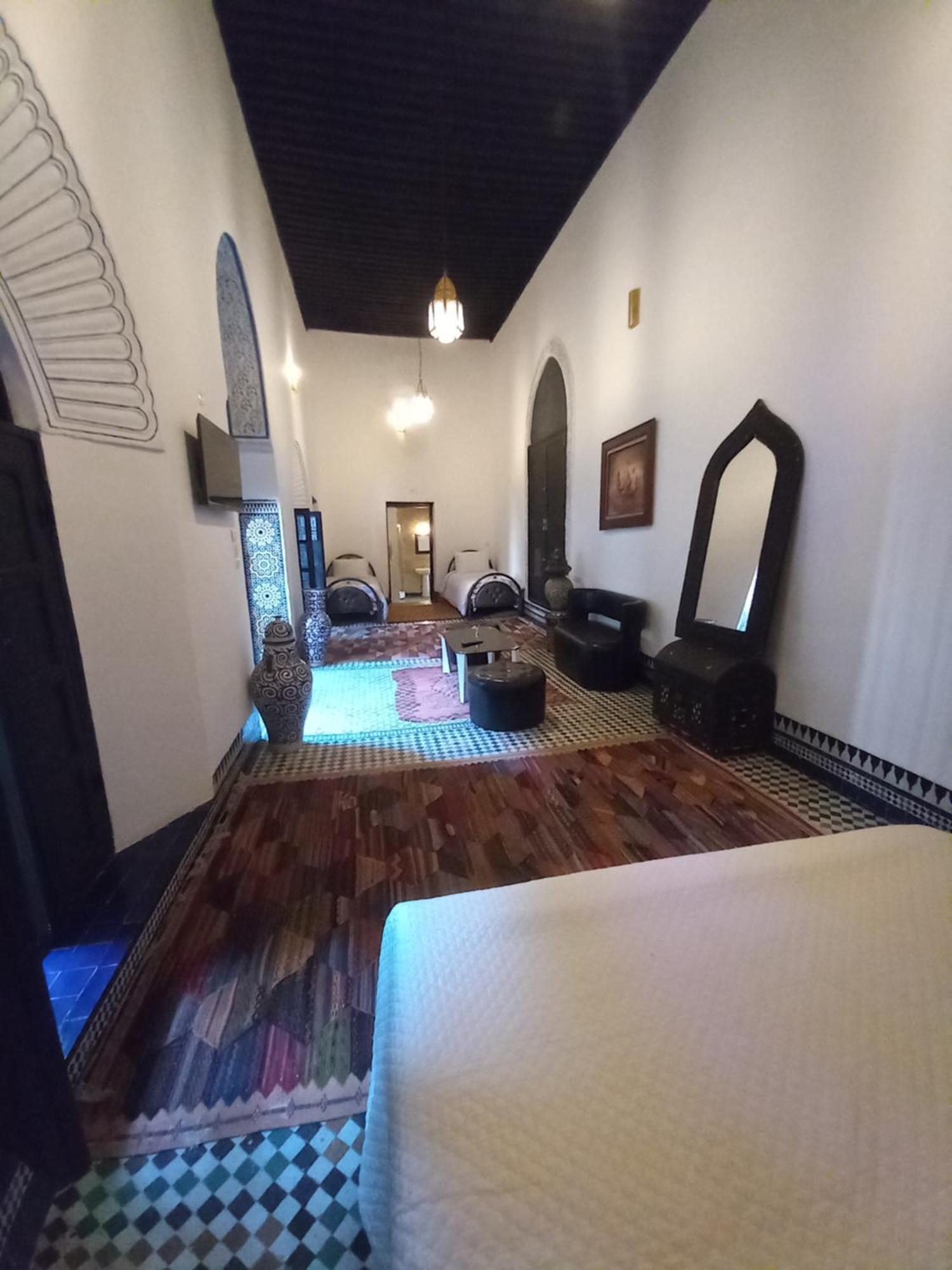 Palais Alfirdaous Medina Hotel Фес Стая снимка