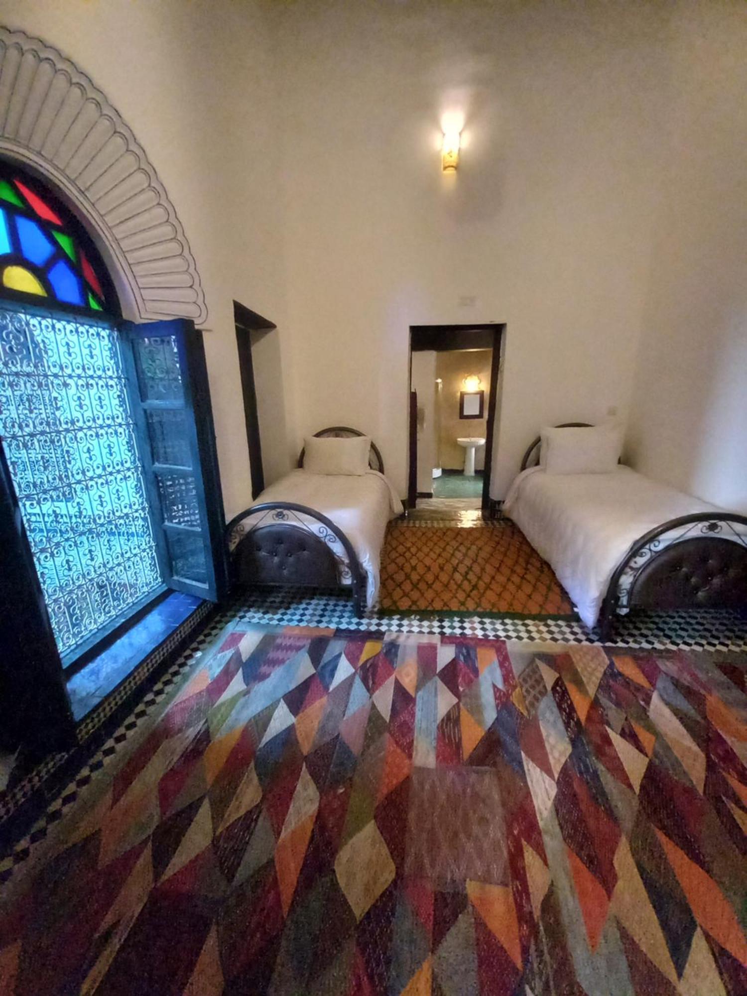 Palais Alfirdaous Medina Hotel Фес Стая снимка